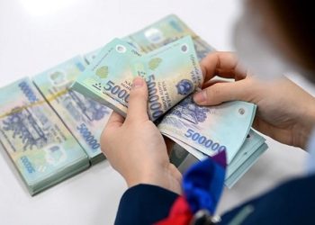 Chính phủ đề nghị giảm ít nhất 1,5-2% lãi suất cho vay, giảm 30% tiền thuê đất