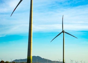 Năng lượng tái tạo: “Cú hích” từ chính sách và kỳ vọng bứt phá từ năm 2025