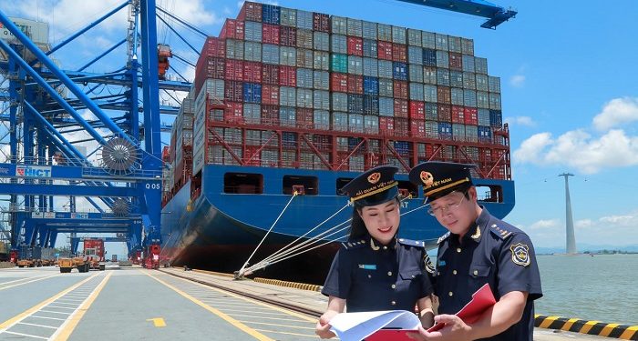 Cán cân thương mại hàng hóa tháng 8/2025 thặng dư 3,72 tỷ USD