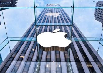 Apple áp sát mốc vốn hóa 5.000 tỷ USD nhờ kỳ vọng AI