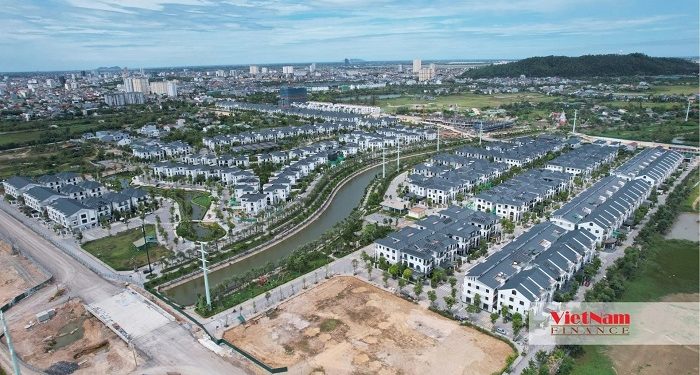 Lãi suất khó tăng thêm nhưng kỷ nguyên ‘tiền rẻ’ đã chấm dứt